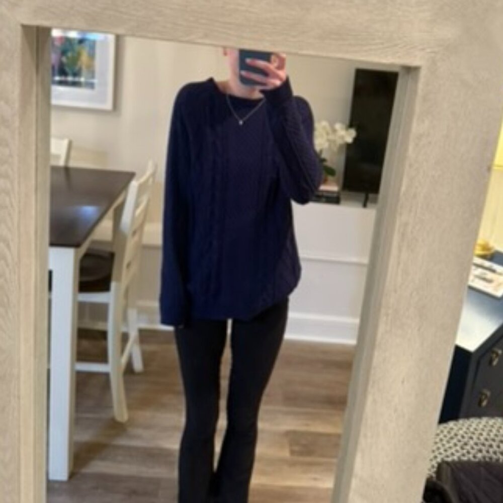 Navy Vineyard Vines Cable Knit Sweater (M)